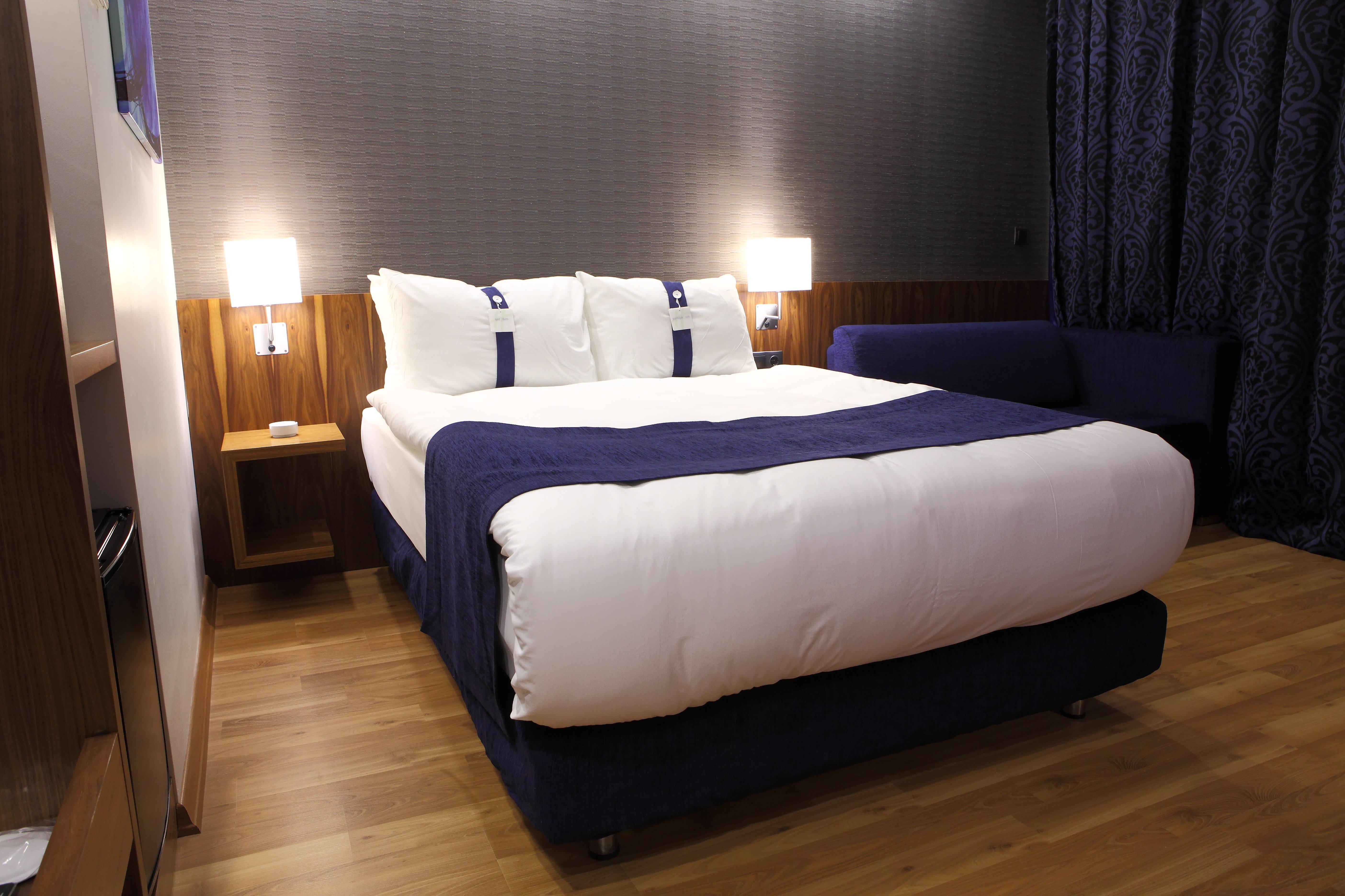 Holiday Inn Express Manisa-West By Ihg Exterior photo