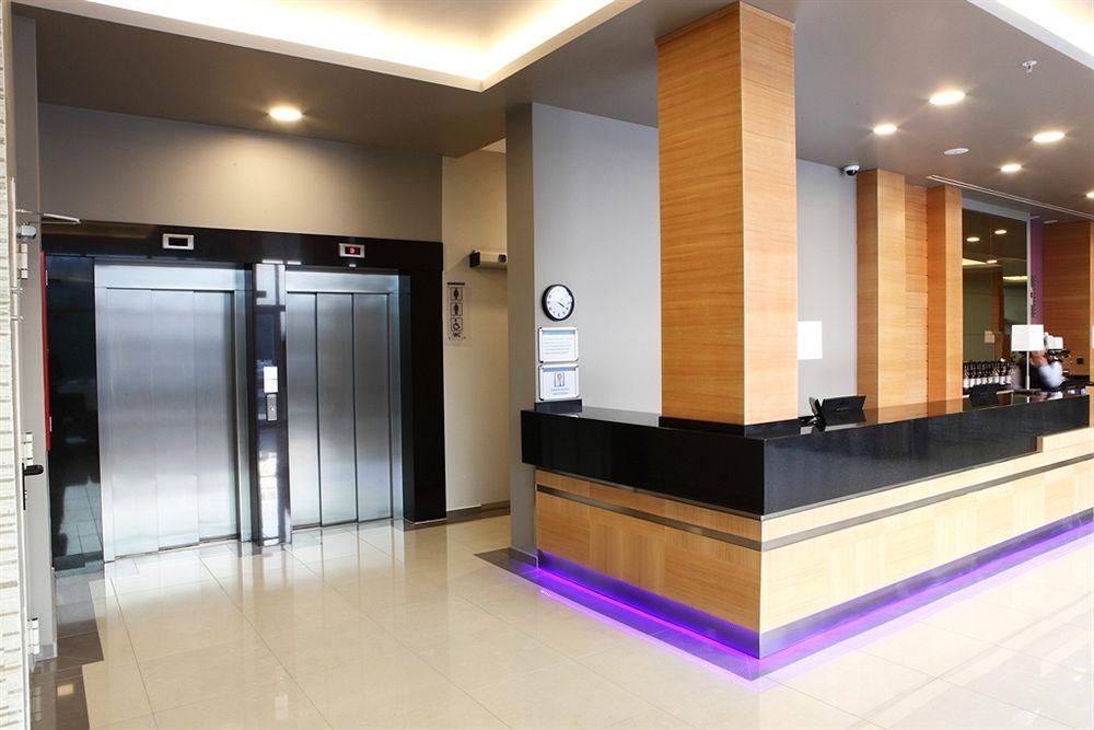 Holiday Inn Express Manisa-West By Ihg Exterior photo