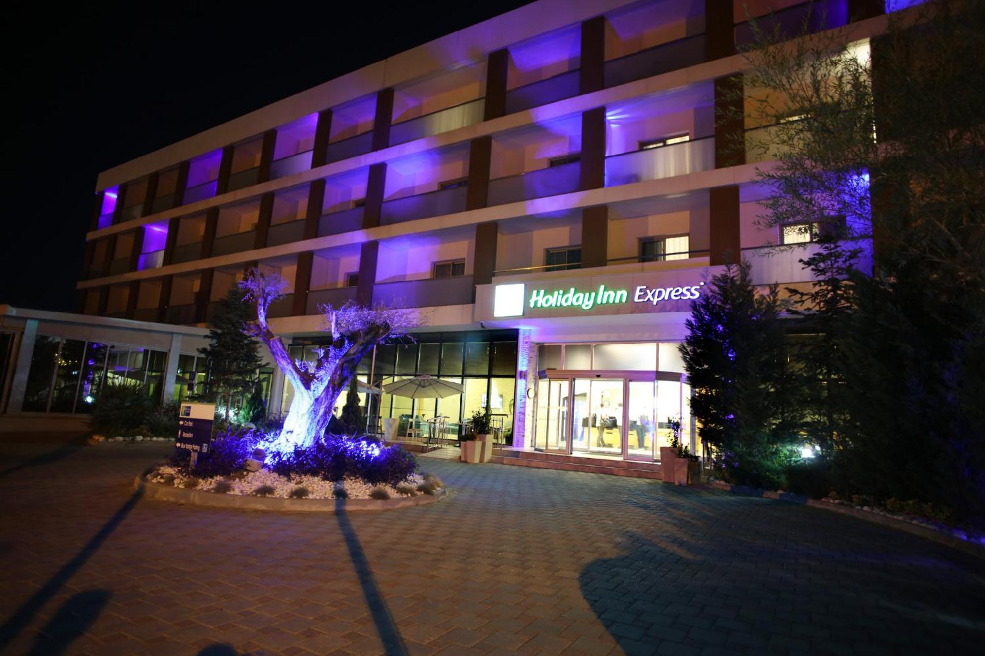 Holiday Inn Express Manisa-West By Ihg Exterior photo