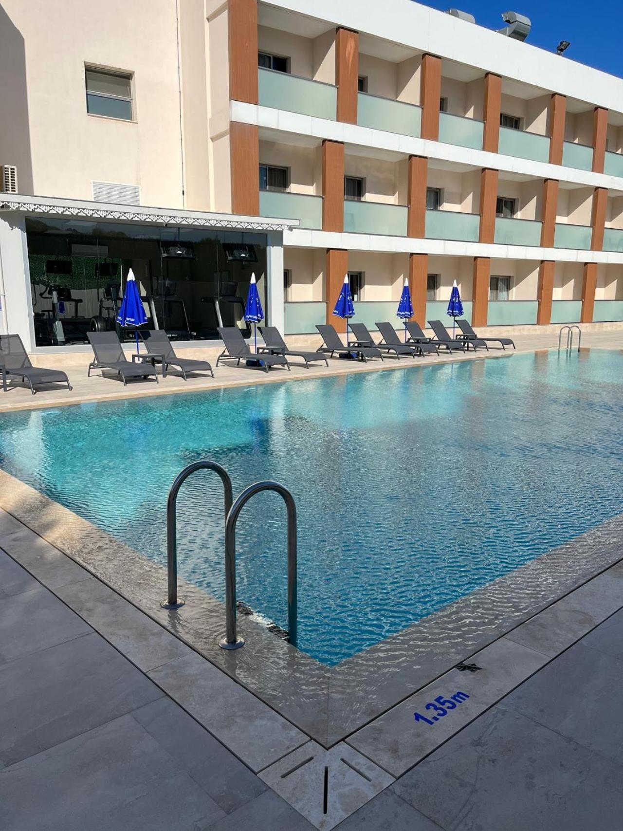 Holiday Inn Express Manisa-West By Ihg Exterior photo