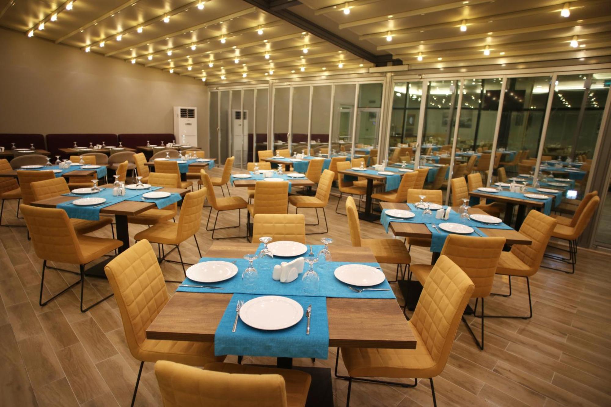 Holiday Inn Express Manisa-West By Ihg Exterior photo