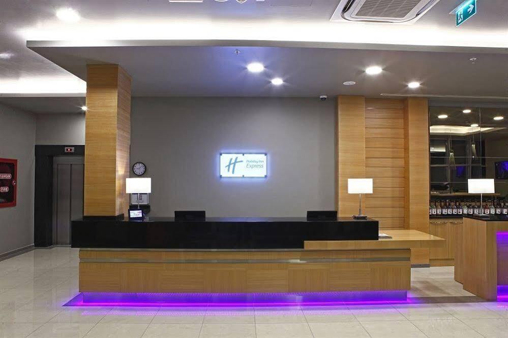 Holiday Inn Express Manisa-West By Ihg Exterior photo